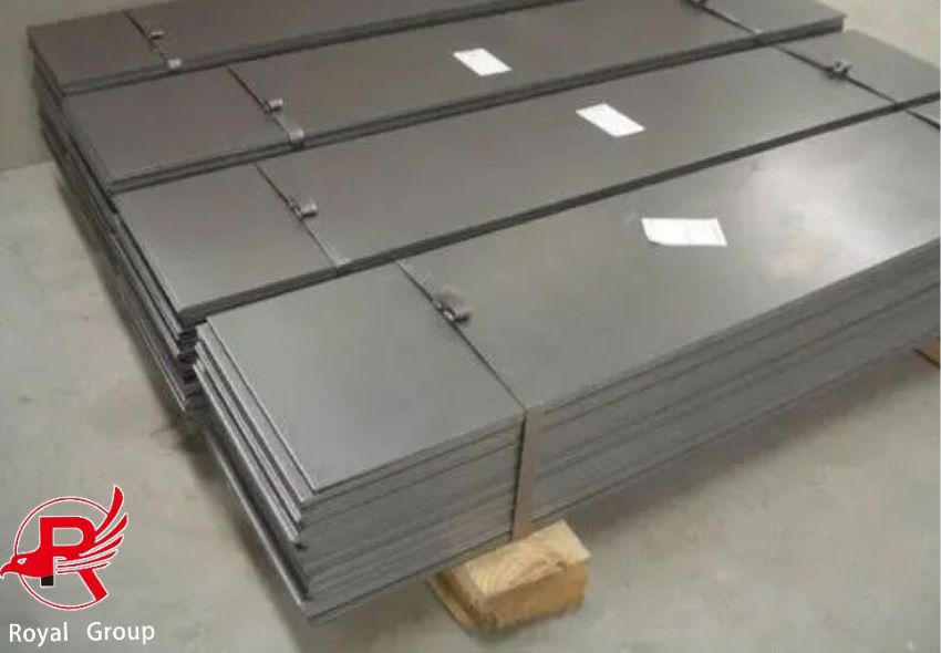 Bulk steel plate shipment (2)