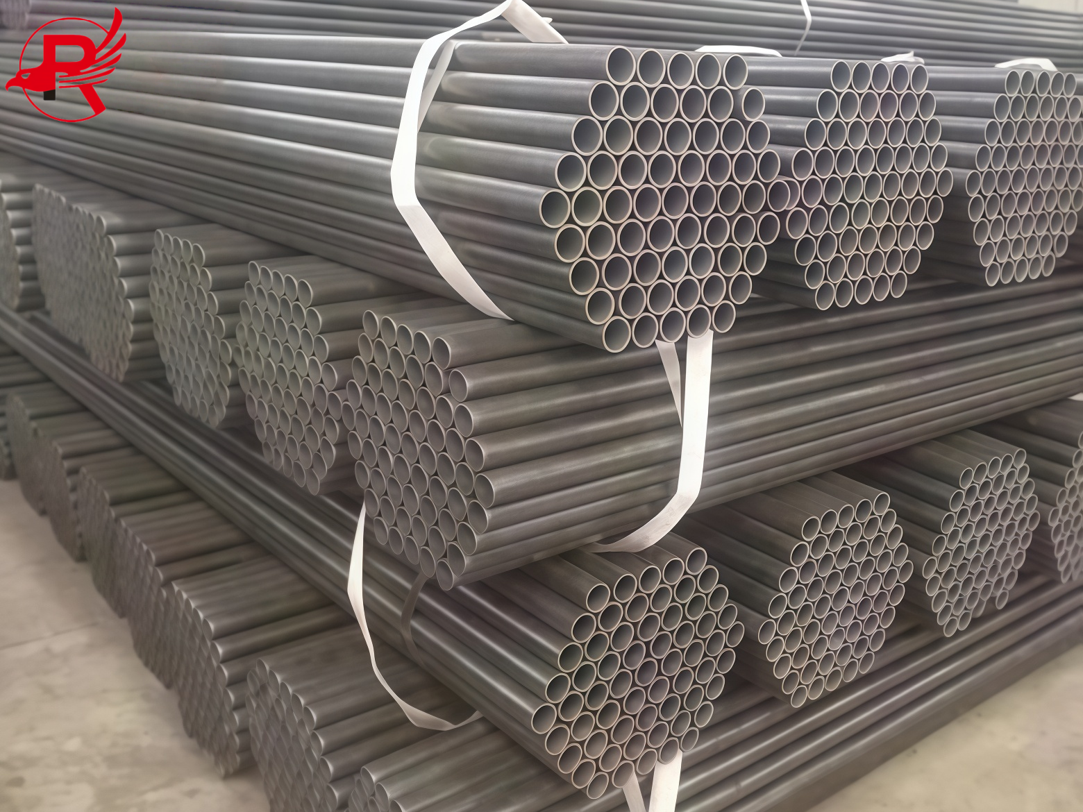 carbon-steel-pipe-30-300x300 (1)_1 (1)