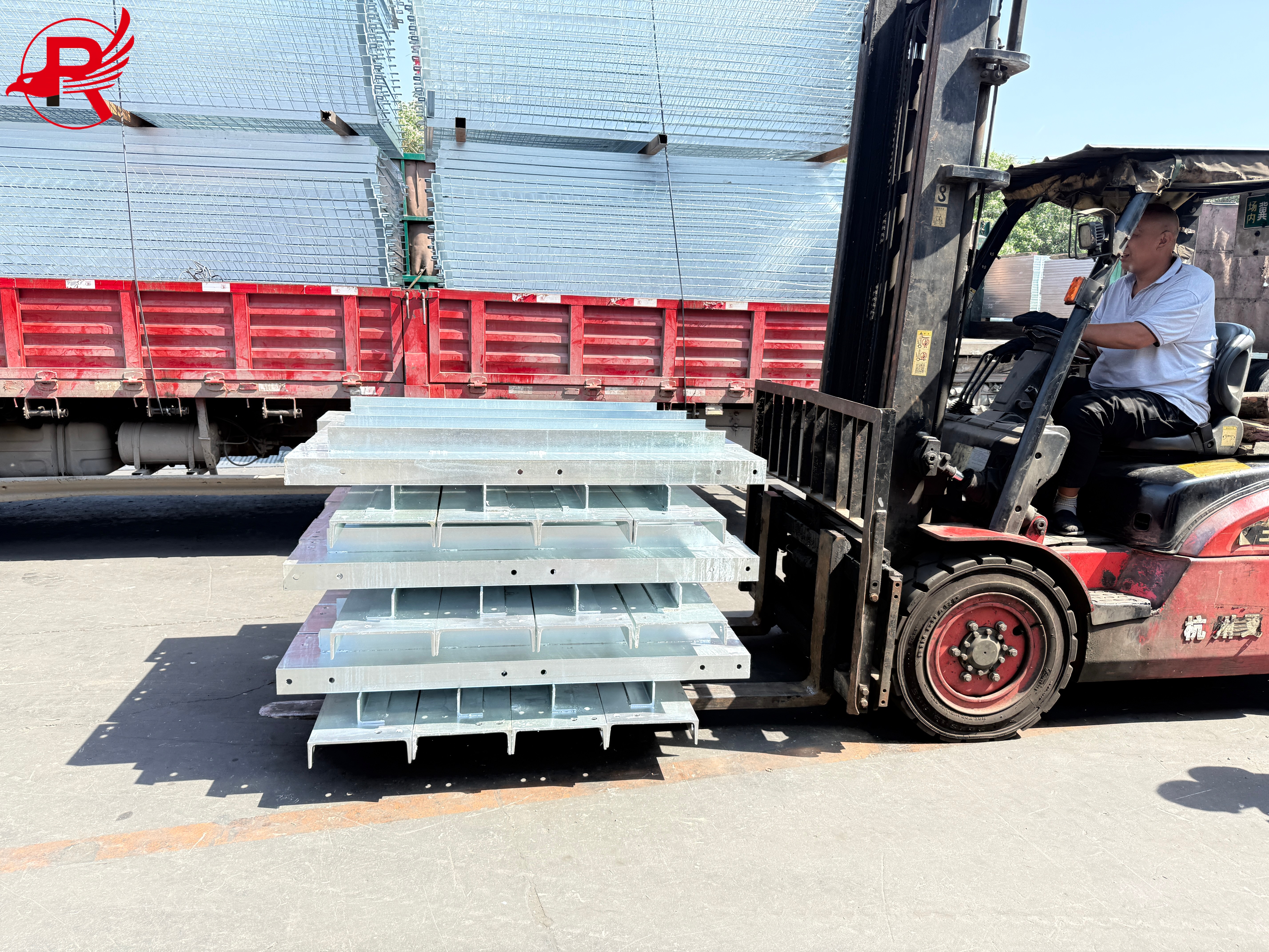 steel stair packaging and shipping royal steel group (4)